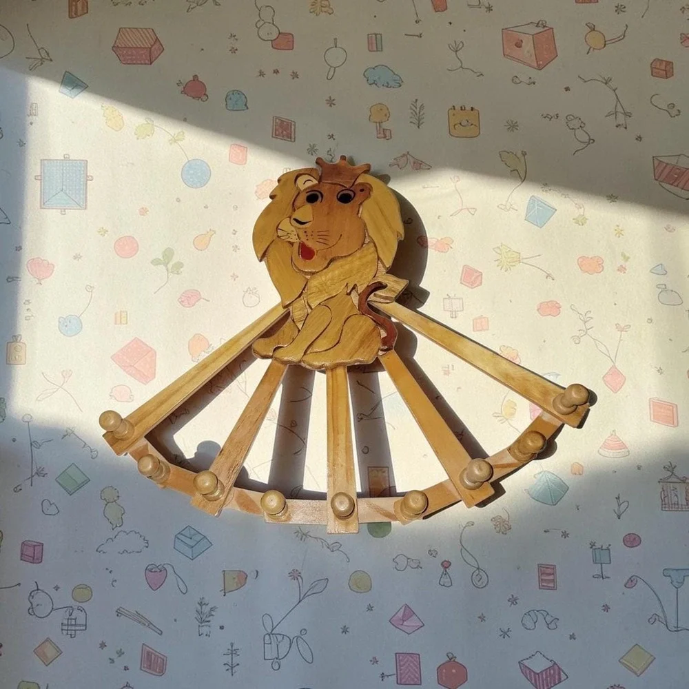Wooden Lion Accordion Wall Rack 9 Peg Expandable Coat Hat Hanger Nursery Decor